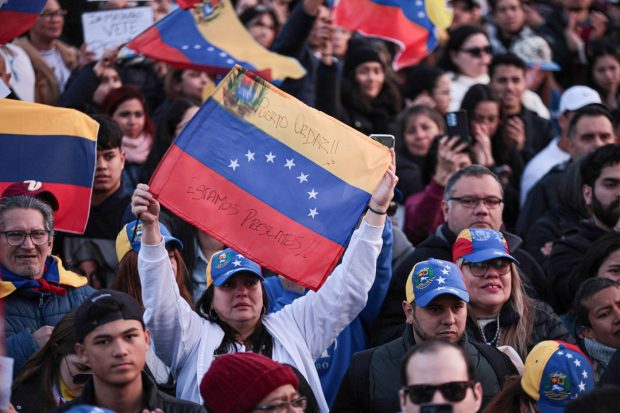 Argentina și Venezuela emit mandate de arestare reciproce împotriva președinților. Milei vrea ca Maduro să fie dat în urmărire internațională