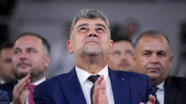 Gafă a lui Marcel Ciolacu, la scurt timp după ce a anunțat că face meditații la engleză. „Stafful mi-a dat un save screen”