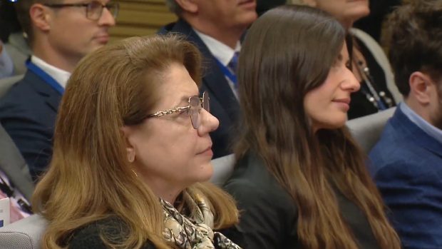 Mesajul lui Mircea Geoană pentru familia sa, la plecarea de la NATO. Ce a postat Mihaela Geoană pe Facebook