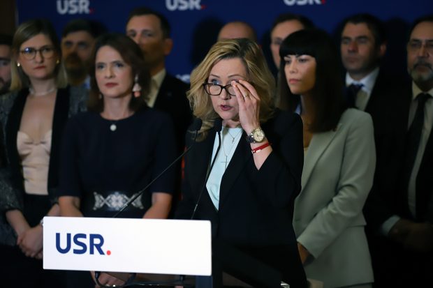 Elena Lasconi critică PNL-PSD pe tema dronelor. „Care sunt priorităţile PSD-PNL? Românii sau confortul lui Iohannis?”