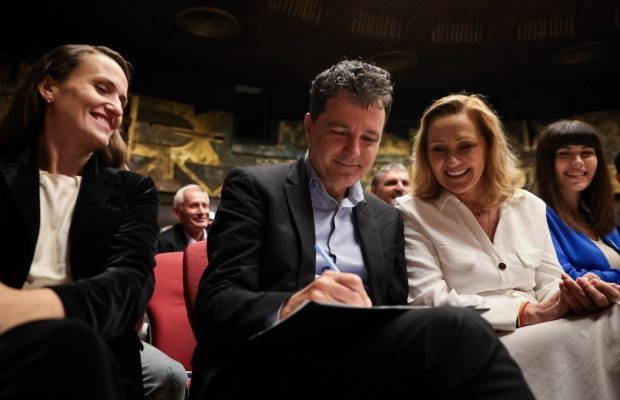 Elena Lasconi, după ce Nicuşor Dan a semnat pentru candidatura ei la prezidenţiale: „Nu este doar fondatorul USR, ci şi omul care gândeşte la fel ca mine”