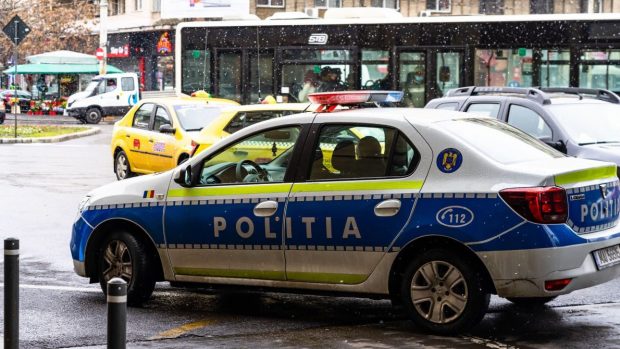 Șef de post din Gorj, acuzat că a lovit un subaltern. Poliţia a deschis un dosar penal și face verificări