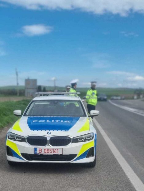 Un șofer de 31 de ani a fost surprins conducând pe DN1 cu 213 km/h. A rămas fără permis și a primit o amendă de 2500 de lei