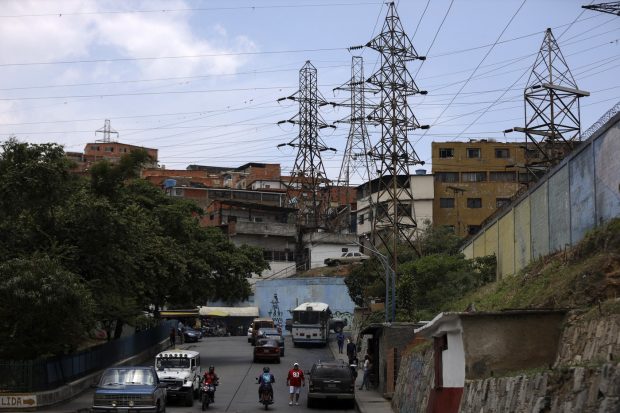 Lumină în Venezuela. Alimentarea cu electricitate a fost restabilită, după ce întreaga țară a rămas în beznă în urma unei pene masive. Acuzații de sabotaj