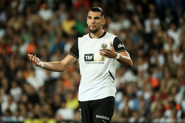 Rafa Mir, atacantul echipei Valencia, arestat pentru agresiune sexuală
