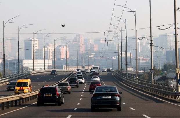 Poluare alarmantă în Kiev. Capitala s-a trezit acoperită de o ceață toxică