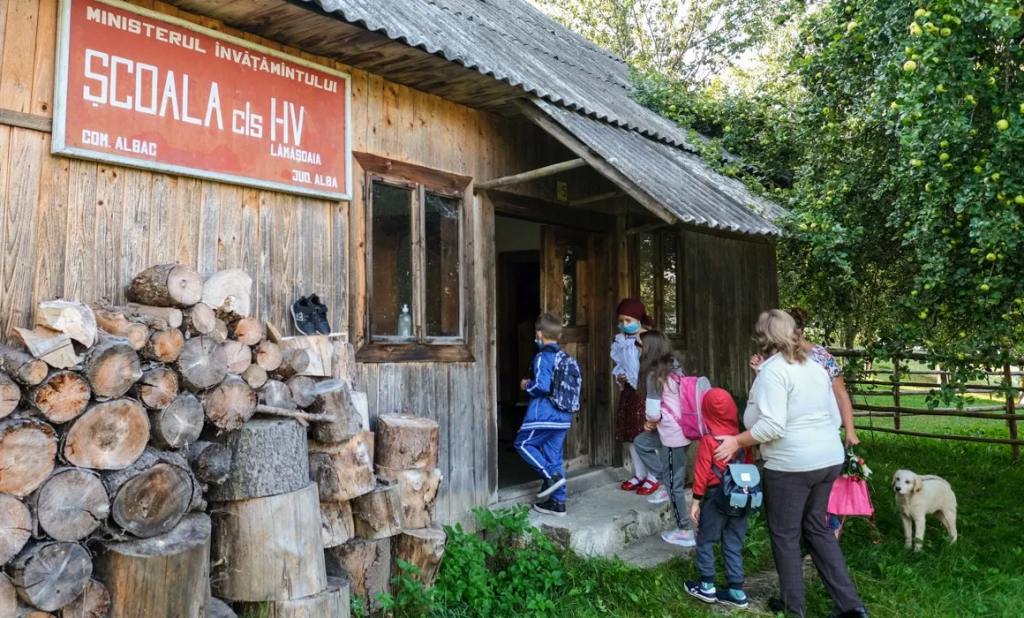 Copiii au probleme serioase în mediul rural FOTO: World Vision România