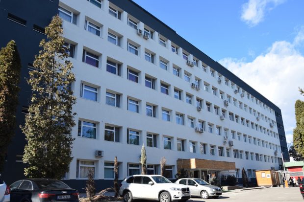 O femeie din Alba a născut până la 40 de ani nouă copii, toţi prin cezariană. „Se recomandă cel mult trei astfel de operații”