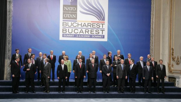 Michael Cox, profesor de relații internaționale la London School of Economics: „Deciziile luate la summitul NATO de la București din 2008 au fost, în multe privințe, o eroare strategică majoră” 