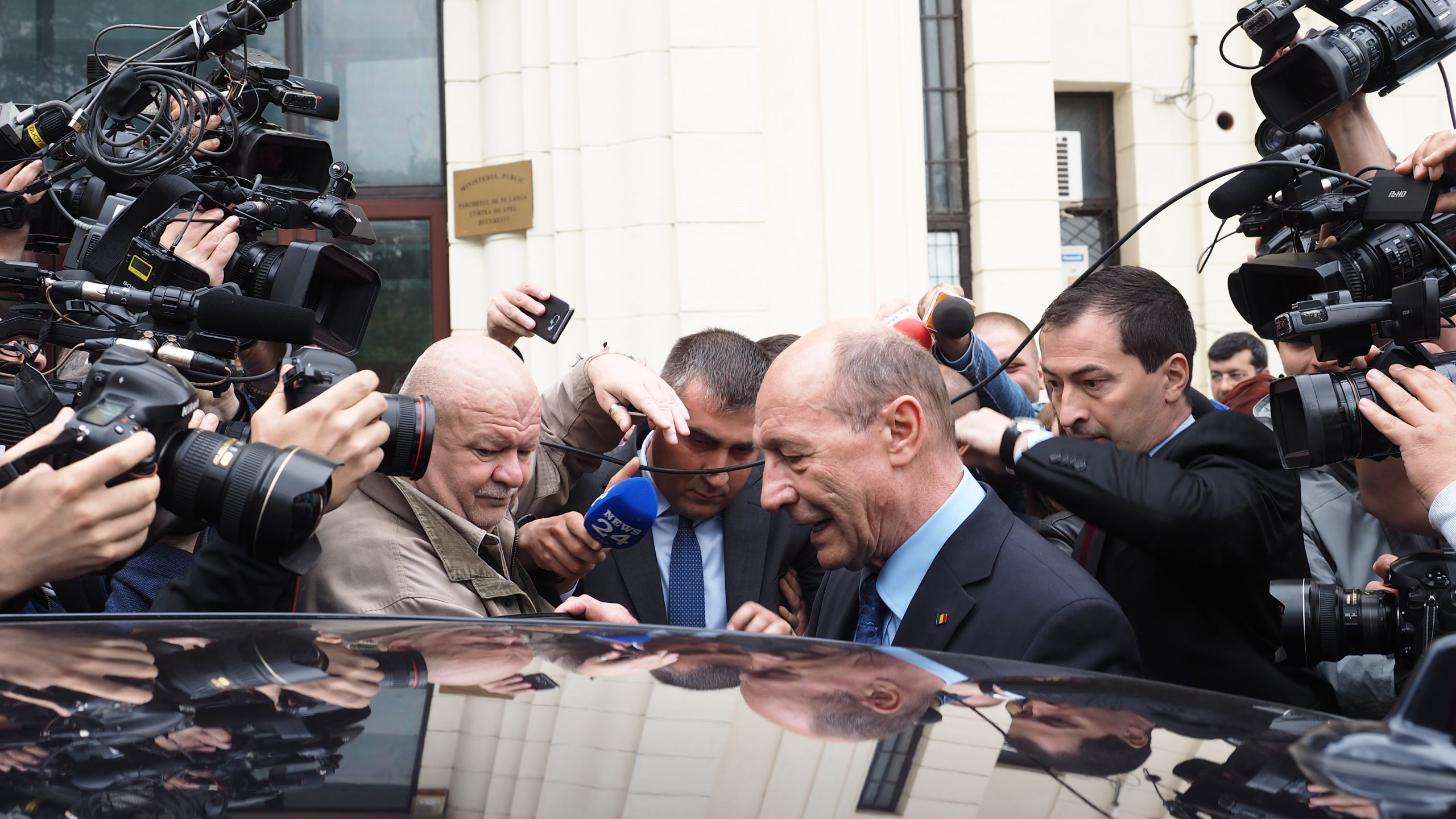 Traian Băsescu Vrea Să Desființeze O Lege Pentru A-și Recupera Privilegiile De Fost Președinte: „Parlamentul A Introdus O Formă De Lustrație”