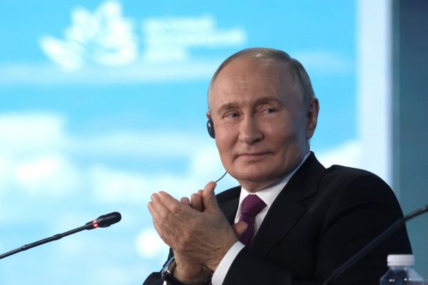 Acuzat de amestec în alegerile din SUA, Putin spune că o susține pe Kamala Harris: „Are un râs atât de contagios” | VIDEO