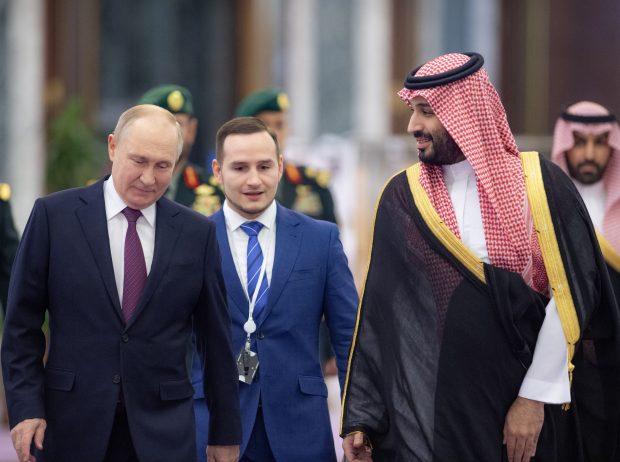 Lovitură grea pe care ar putea s-o sufere bugetul Rusiei și mașinăria de război a lui Putin din partea Arabiei Saudite