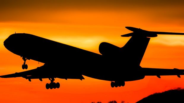 Un pilot militar rus angajat de o companie aviatică civilă a fost concediat după ce a distrus coada unui Boeing, la aterizare
