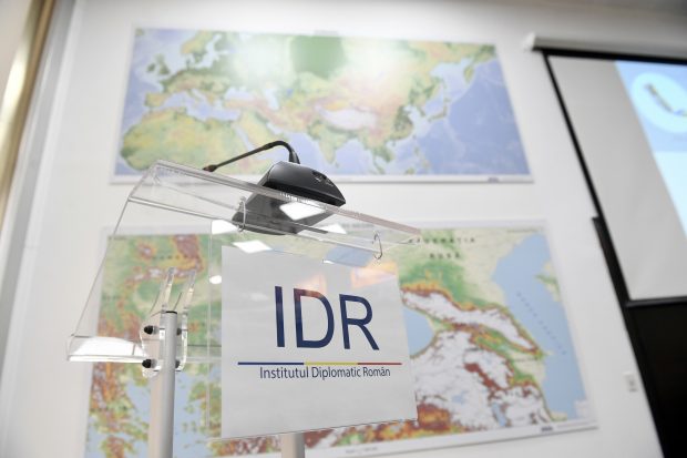 Cine și cum ajunge în serviciul diplomatic al României. O radiografie a sistemului nostru de selecție oarecum improvizat 