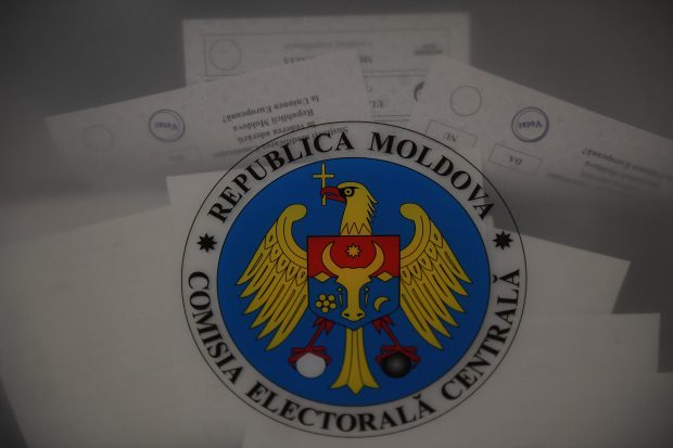 Două secții de votare în Iași, la turul 2 al alegerilor prezidențiale din Moldova