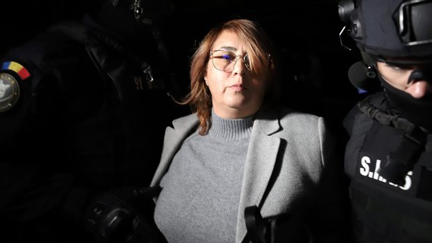 Laura Crișan, fiica afaceristului asasinat la Arad, rămâne în arest de sărbători. Decizia judecătorilor este definitivă