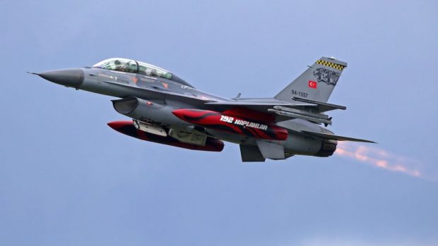 Turcia a răspuns cu lovituri aeriene asupra unor ținte PKK din Siria și Irak, după atacul terorist de lângă Ankara soldat cu mai mulți morți