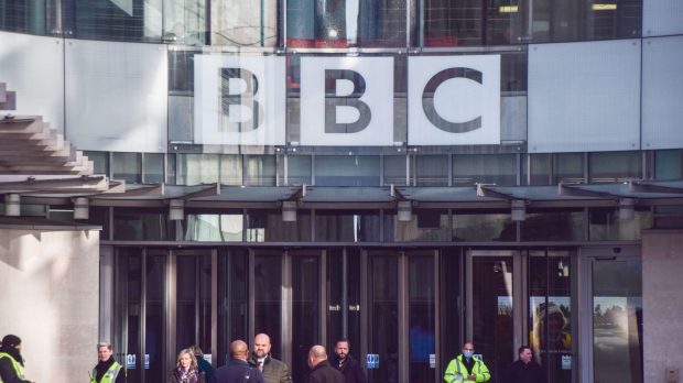 BBC își cere scuze după o nouă gafă: temperaturi de 400 de grade Celsius în Marea Britanie