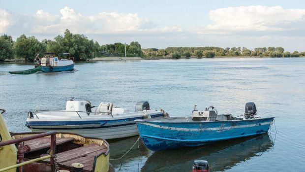 Un bărbat a murit, după un accident între două bărci pe Canalul Sulina din Delta Dunării