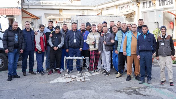 32 de deținuți au „ieșit din cutie” și au făcut artă la Timișoara. Proiectul artistic „Out of the Box” promovează incluziunea socială