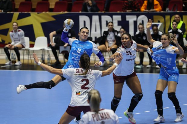 CSM București, victorie cu Rapid în meciul derby al campionatului de handbal feminin