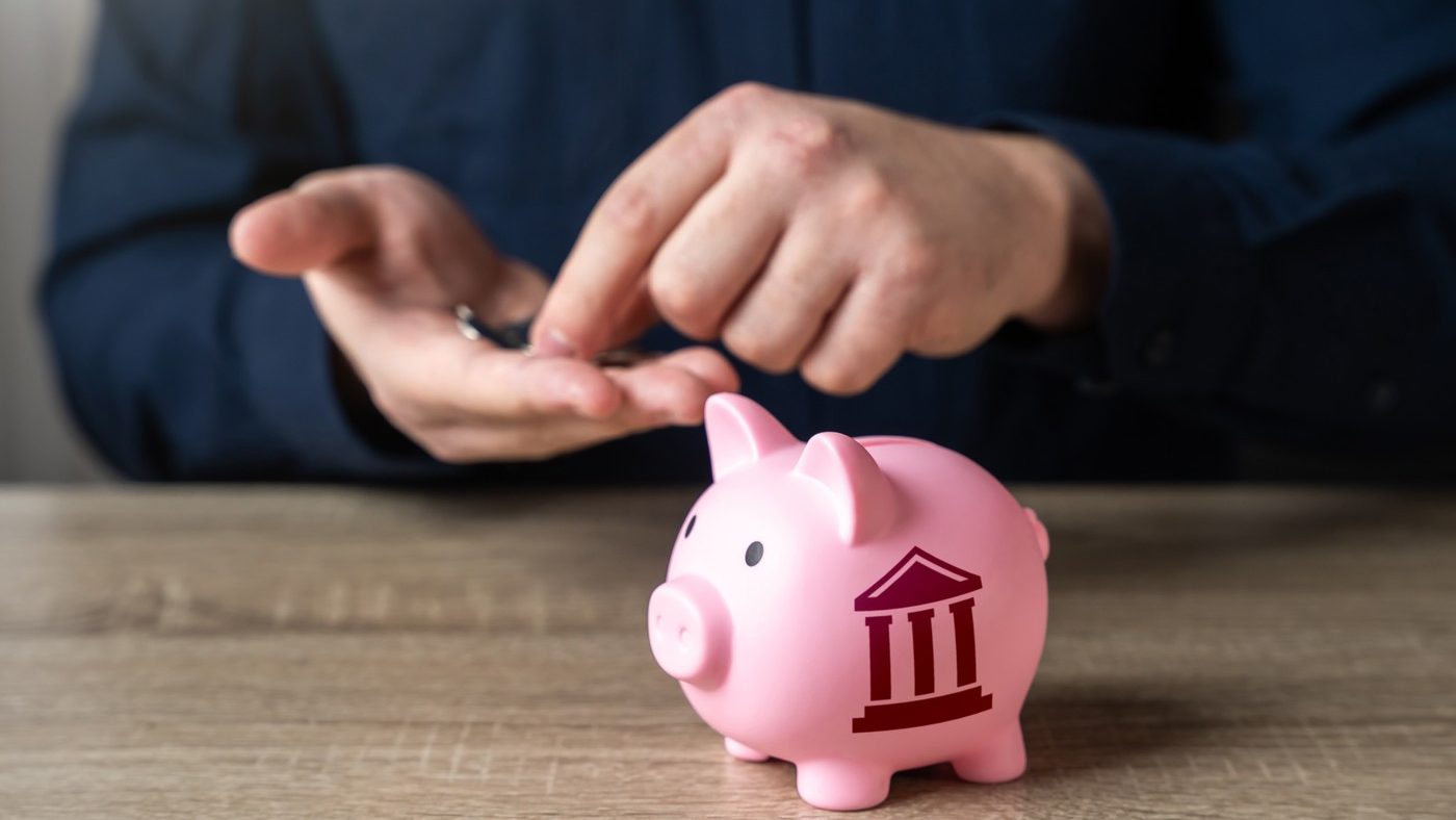 „Taxa de gunoi din Craiova depășește impozitul pe locuință: „S-a dus pensia!”