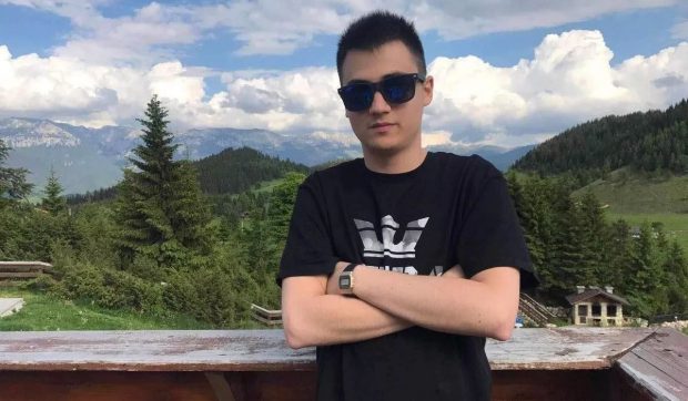 O mamă româncă a vrut să o ucidă pe fosta iubită a fiului său, mort în Anglia, și a angajat un asasin plătit
