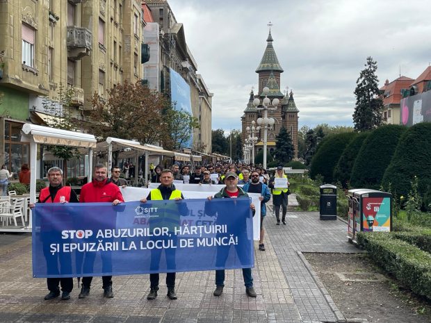 Zeci de angajați în industria IT au ieșit în stradă, la Timișoara: „Abuzurile au devenit normale”