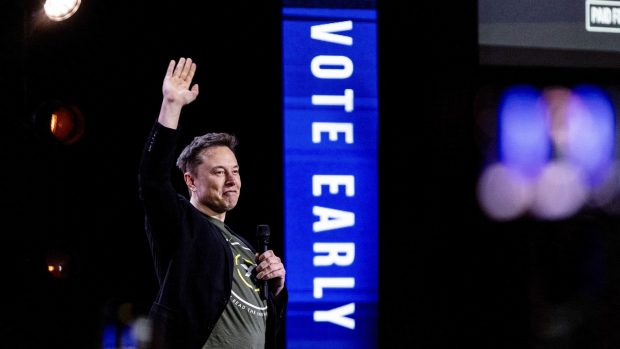 Elon Musk, care se pronunță constant anti-iimigrație, a lucrat ilegal în SUA după abandonarea studiilor