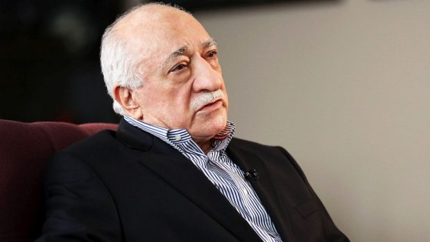 Clericul Fethullah Gulen, principalul adversar al lui Erdogan, a murit în SUA, în exil