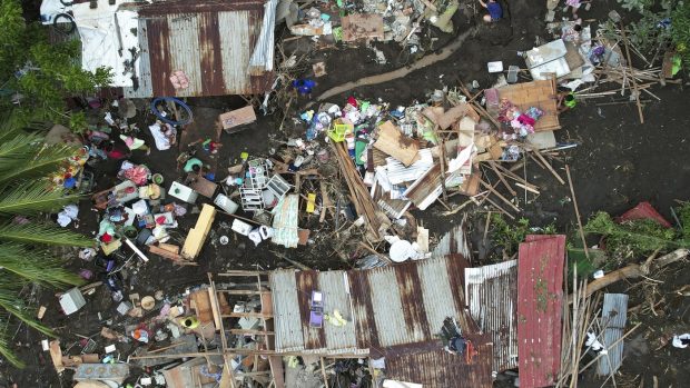 Furtuna Trami a devastat Insulele Filipine: 76 morți și 320.000 de evacuați | VIDEO