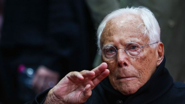 Giorgio Armani, în vârstă de 90 de ani, plănuiește să se pensioneze, dar nu înainte să lase compania pe mâini bune