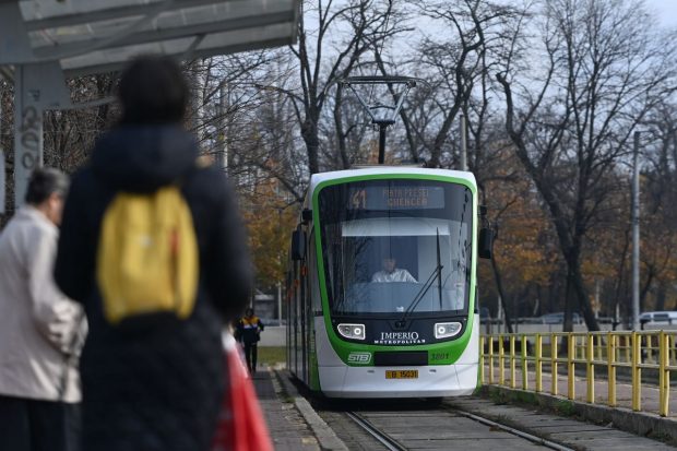 Un pieton a fost lovit mortal de tramvai, în București. Circulația pe linia 41 a fost suspendată