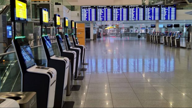 Doi români au fost prinși pe Aeroportul din München cu bijuterii în valoare de 650.000 de euro