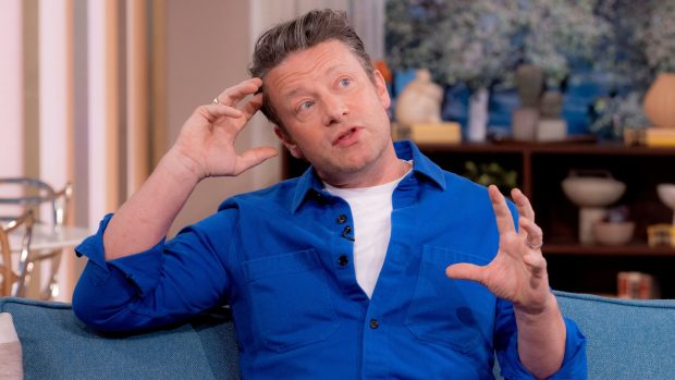 Jamie Oliver caută hoții care au furat brânză „foarte șic” de 360.000 de euro: Un jaf insolent