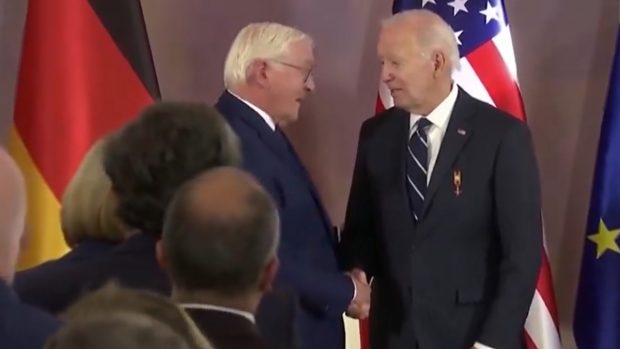 Joe Biden, la ultimul său turneu diplomatic în UE ca președinte. A fost decorat în Germania cu cel mai înalt ordin | VIDEO