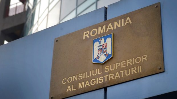 Un clujean i-a rugat pe judecători să nu-l bage la închisoare, de frica soției: „Dezamăgirea ar trece mai uşor”