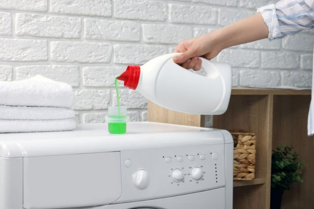 La ce mai poţi folosi detergentul de rufe