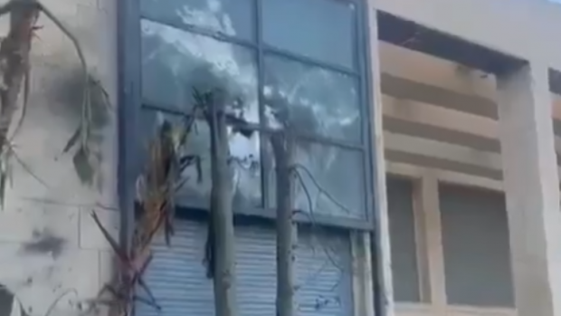 Casa lui Benjamin Netanyahu, după ce a fost lovită de o dronă a Hezbollah | VIDEO