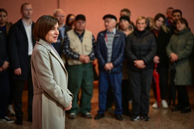 Maia Sandu, împotriva tuturor: cele cinci necunoscute ale alegerilor din Republica Moldova | ANALIZĂ BBC