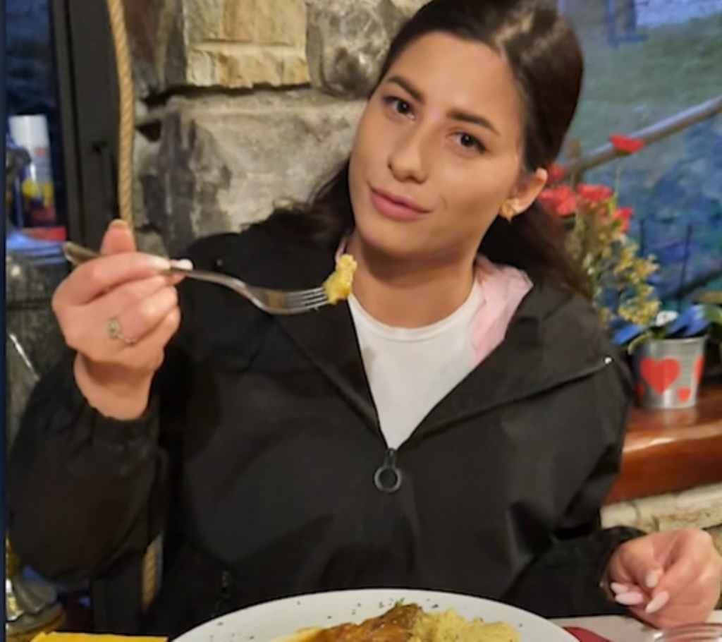 O româncă l-a convins pe iubitul italian să-și vândă casa, i-a luat toți banii, l-a părăsit și și-a deschis magazine de haine în Focșani