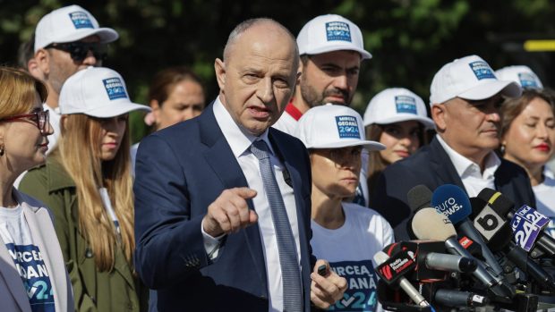 Mircea Geoană și-a depus candidatura la prezidențiale: „Nu vreau să mă plimb sau să dorm”. A promis că va face publice cheltuielile Administrației Prezidențiale