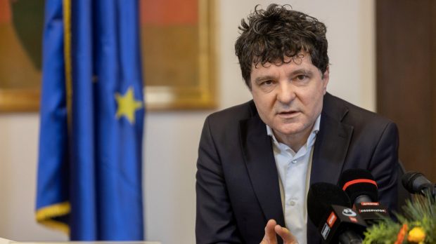 Nicușor Dan vrea desființarea Poliției locale după scandalul de la Planșeul Unirii