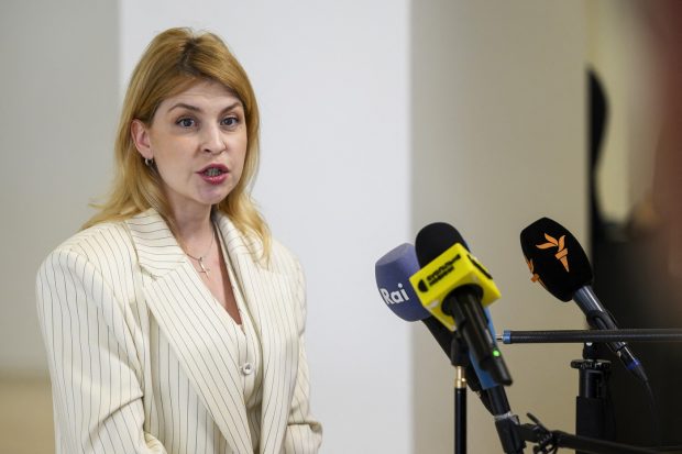 Ucraina nu va adera la NATO fără teritoriile ocupate de ruși, spune un oficial de la Kiev. Decizia luată de Joe Biden