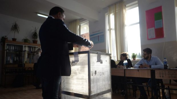 Elena Lasconi a câştigat alegerile prezidențiale la Craiova, Călin Georgescu primul la Bucovăţ, Marcel Ciolacu primul în Dolj