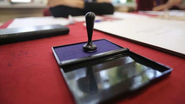 Zeci de români candidează la alegerile locale din Belgia. Pe liste se regăsesc doctori, psihologi și muncitori în construcții