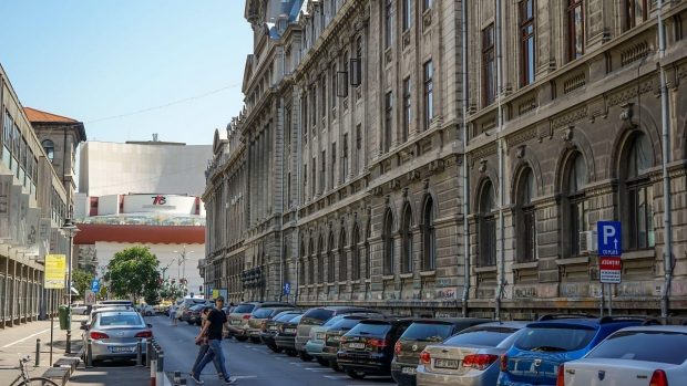 Parcările publice în 2023. Primăriile au încasat aproape 100 de milioane de euro din închirieri și amenzi