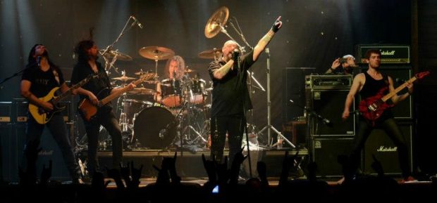 O legendă a rockului a murit singur și sărac într-o locuință socială, în timp ce foștii săi colegi de trupă sunt toți multimilionari
