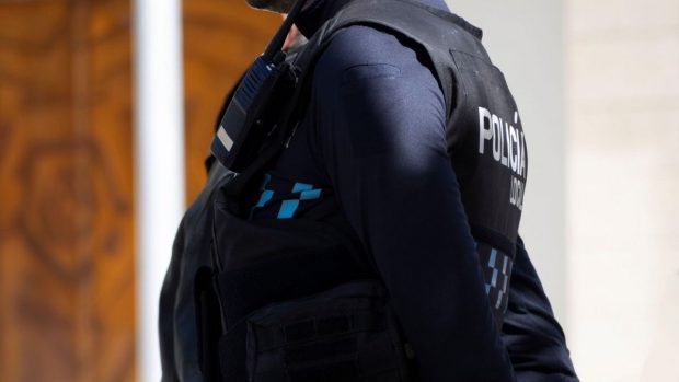 Execuție în stil mafiot la Lisabona. Doi bărbați și o femeie au fost uciși în plină zi