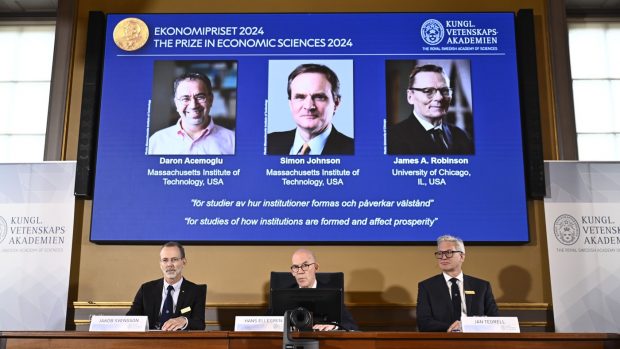 Premiul Nobel pentru Economie recompensează trei cercetători care au explicat diferențele de prosperitate între națiuni